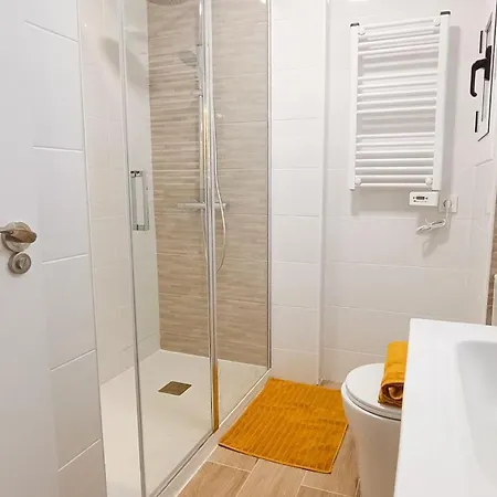 50 M From The With Private Parking Apartament